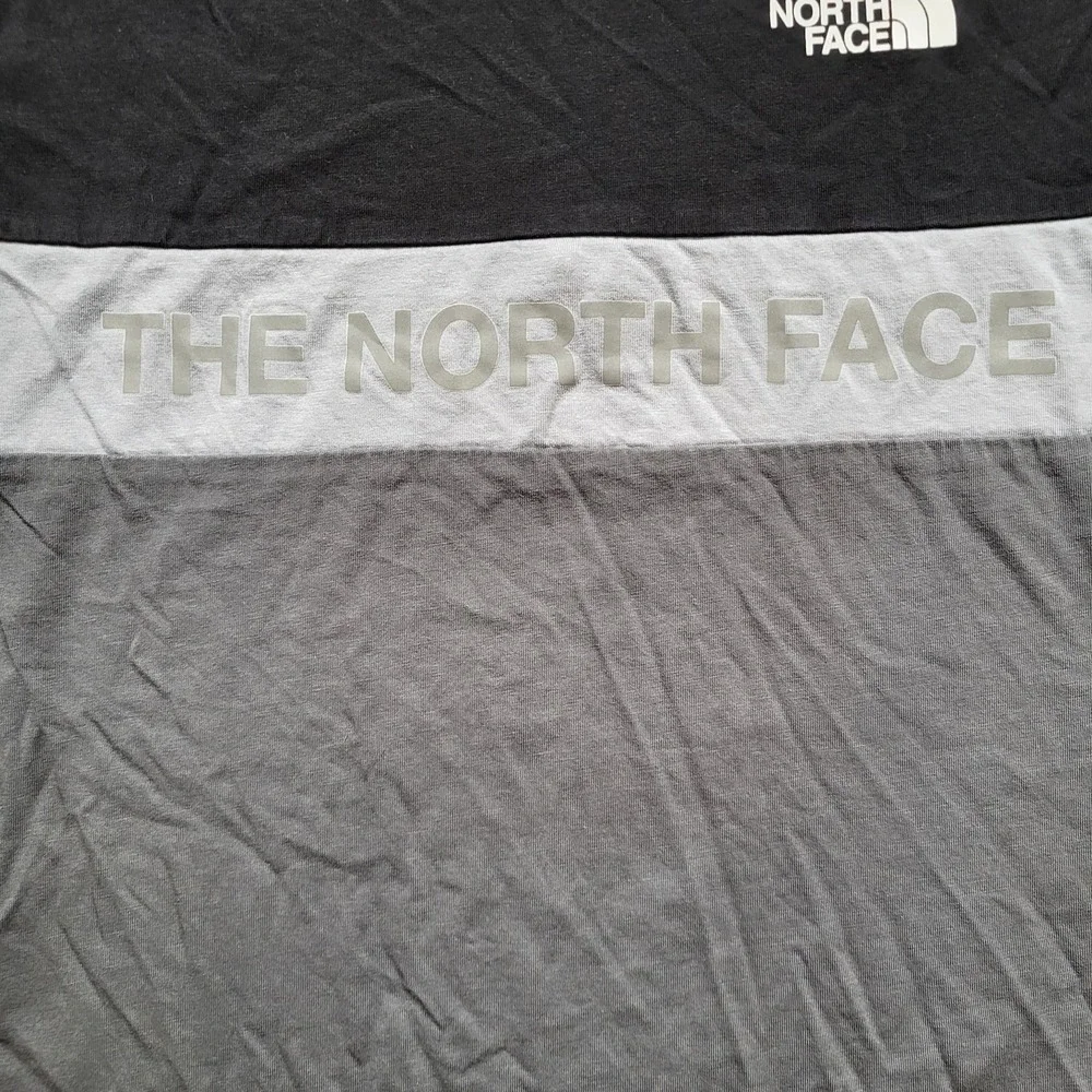 The North Face Men Shirt S Gray Colorblock Activewear Logo Short Sleeve READ
